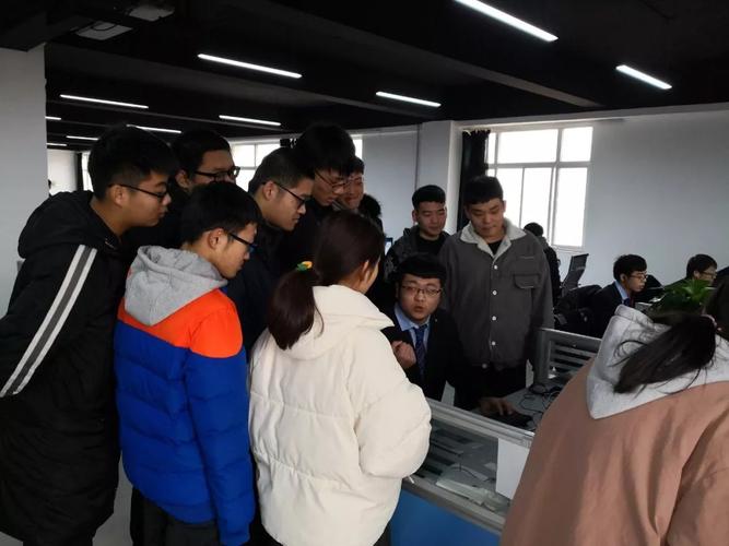 河北工程技术学院部分2018级学生到中科恒运企业班进行认知实习